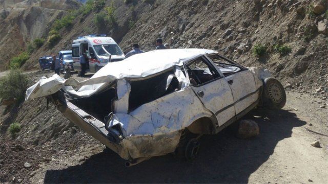 Yusufeli&#039;nde trafik kazası: 2 ölü