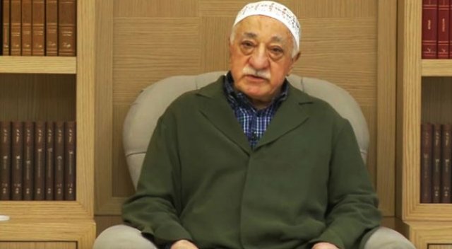 FETÖ lideri Gülen&#039;in haki cübbesi orduya sinyalmiş