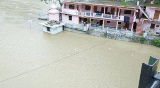 Hindistan’da şiddetli yağış: 9 ölü