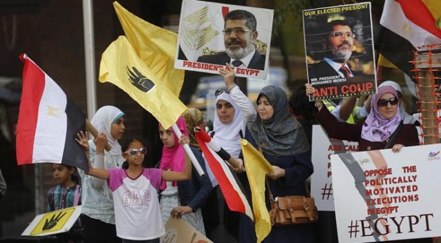 Mısır&#039;ın New York Başkonsolosluğu önünde protesto gösterisi