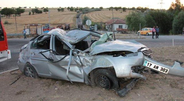 Yozgat&#039;ta otomobil devrildi: 2 ölü