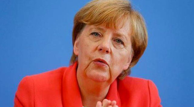 Almanların yarısı Merkelin 4&#039;ncü kez başbakanlığına karşı