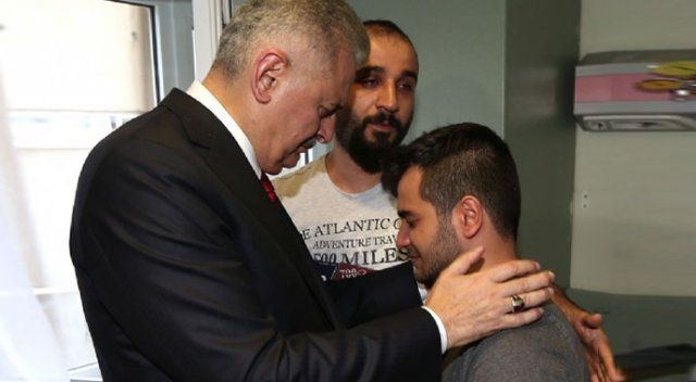 Başbakan Elazığ&#039;da gazilerini ziyaret etti, gözyaşlarını tutamadı