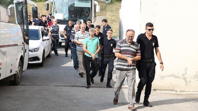 FETÖ/PDY&#039;in ikinci adamı Türkyolu&#039;nun 8 yakını tutuklandı