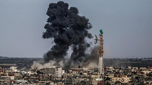 İsrail, Gazze&#039;yi yeniden vurdu