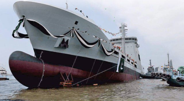 Türkiye’den Pakistan’a dev askerî gemi