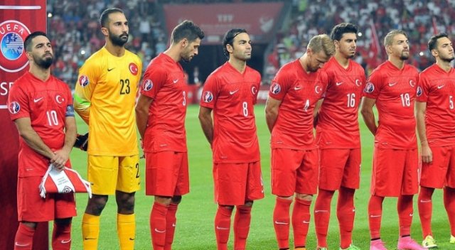 Türkiye-Rusya maçı hakemi açıklandı