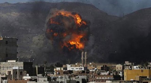 Yemen&#039;de hastaneye hava saldırısı