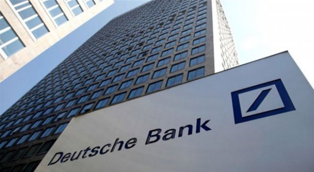 Deutsche Bank sallanıyor