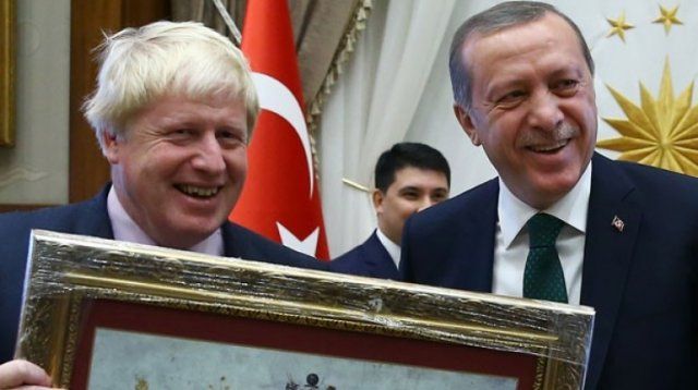 Erdoğan&#039;dan Boris Johnson&#039;a sürpriz hediye