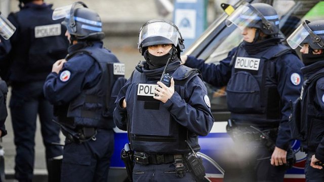 Fransa&#039;da eski emniyet ve istihbarat müdürlerine gözaltı