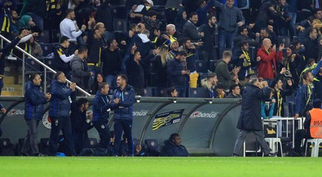Fenerbahçe&#039;de şok görüntü! Bir tek o sevinmedi...