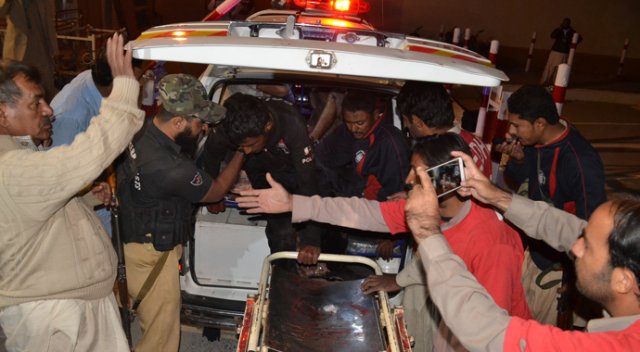 Pakistan&#039;da terör saldırısı: 62 ölü, 117 yaralı