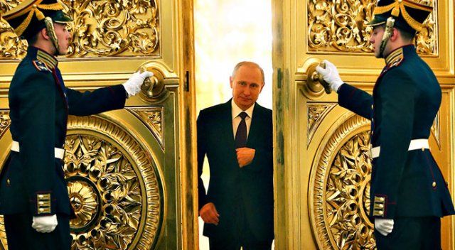 Putin&#039;den kamu çalışanı ailelerine yurtdışı yasağı