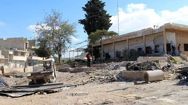 Suriye rejimi sivil savunma merkezini bombaladı