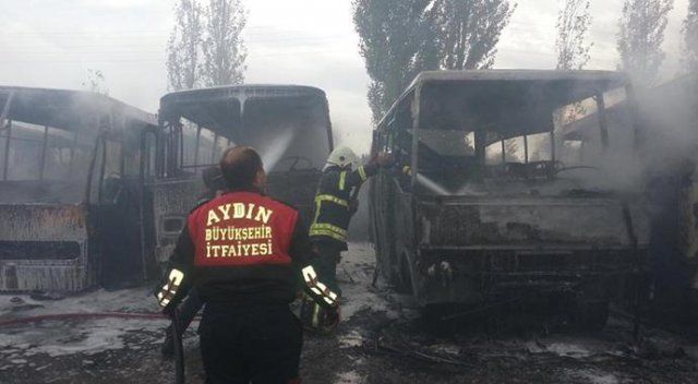 Aydın&#039;da hurdaya ayrılmış 11 otobüs yandı