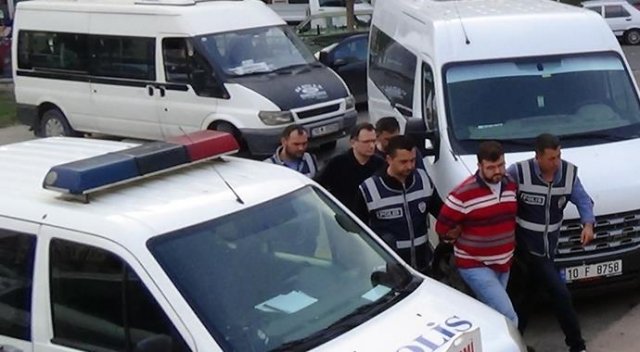 Balıkesir&#039;de FETÖ&#039;den 7 kişi tutuklandı