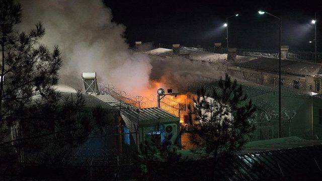 Midilli&#039;de göçmen kampında patlama: 2 ölü, 2 yaralı