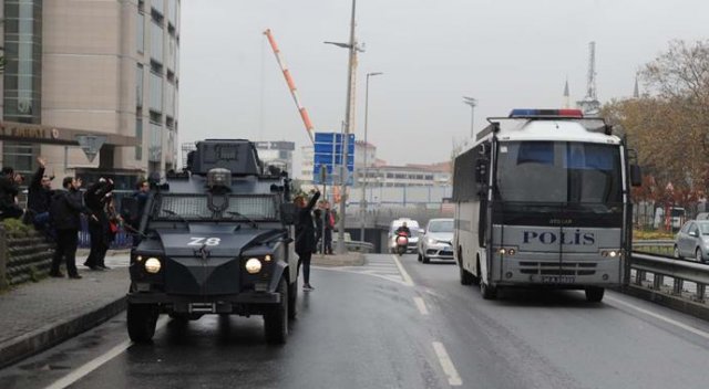 Tutuklanan Cumhuriyet Gazetesi yöneticileri cezaevine gönderildi