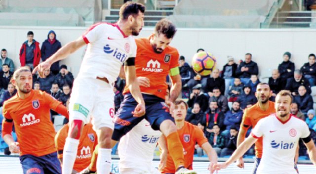 Başakşehir Antalyaspor&#039;a takıldı