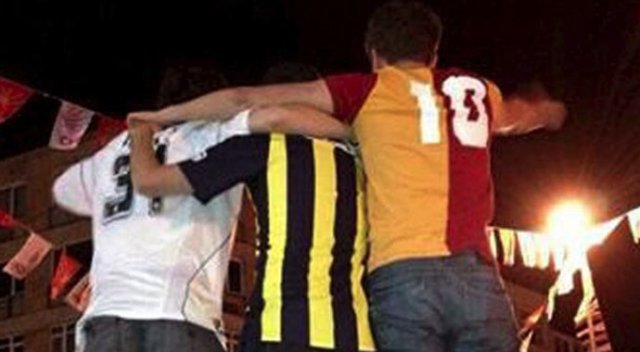 Beşiktaşlı ve Galatasaraylı taraftarlar Bursasporlu taraftarlara evlerini açtı