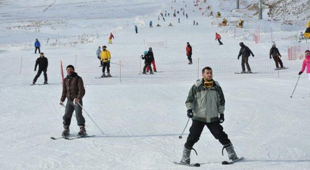 Erciyes&#039;te kayak sezonu açıldı