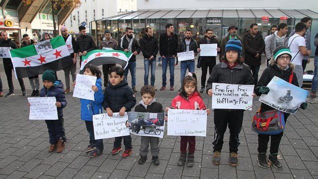 Halep&#039;e yönelik saldırılar Almanya&#039;da protesto edildi
