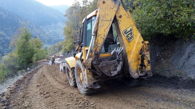 TİKA’dan Gürcistan&#039;daki köylere yol desteği