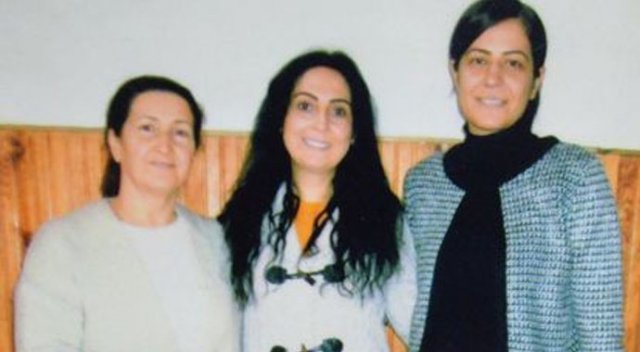 Tutuklu HDP&#039;lilerin cezaevi pozu