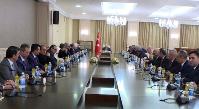 Başbakan Yıldırım, Türkmen siyasetçilerle görüştü