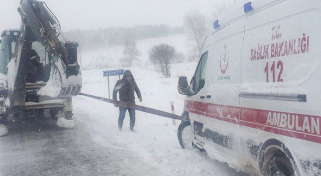 Çanakkale&#039;de ekipler karda mahsur kalanlar için seferber oldu