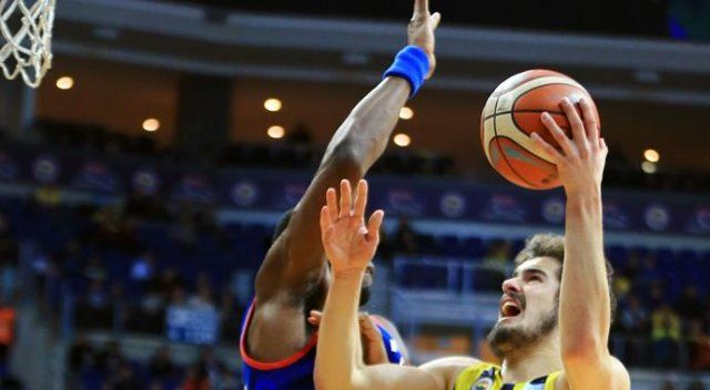 Fenerbahçeli basketbolcuya 3 maç men cezası