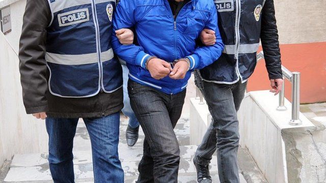 Gazeteci İlhami Işık&#039;ı tehdit eden 2 kişi tutuklandı