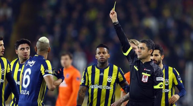 Hakem Fenerbahçe&#039;yi yaktı! Rekor geldi...