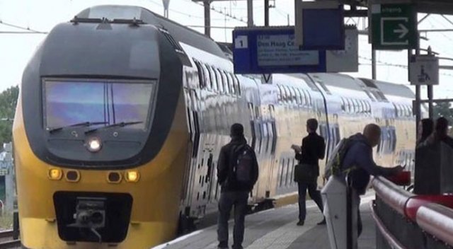 Hollanda’da trenler artık rüzgar enerjisiyle çalışıyor
