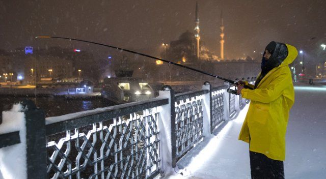 İstanbul&#039;da kar fırtınası