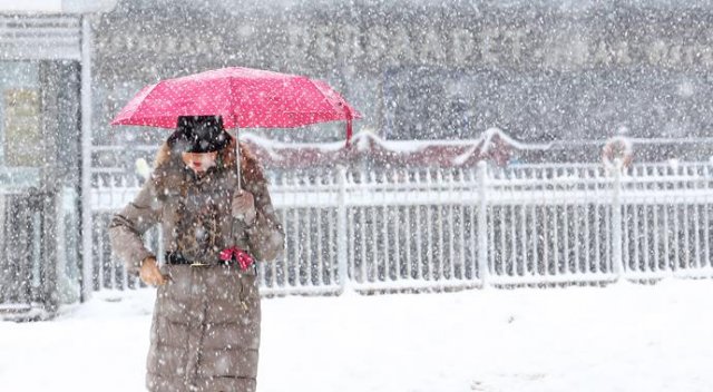 İstanbul&#039;da kar sebebiyle sınavları ertelenen üniversiteler belli oldu