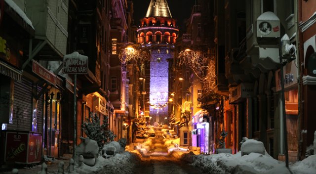İstanbullular dikkat! Kar yağışı devam ediyor