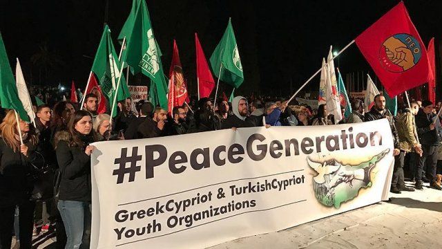 Kıbrıslı Türk ve Rumlardan müzakerelere destek