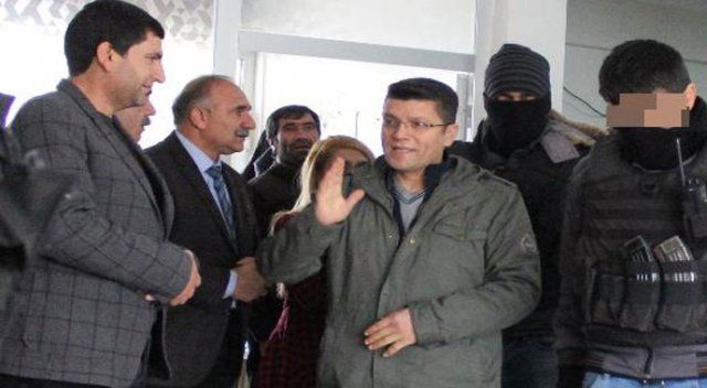 Muradiye Belediye Başkanı gözaltına alındı