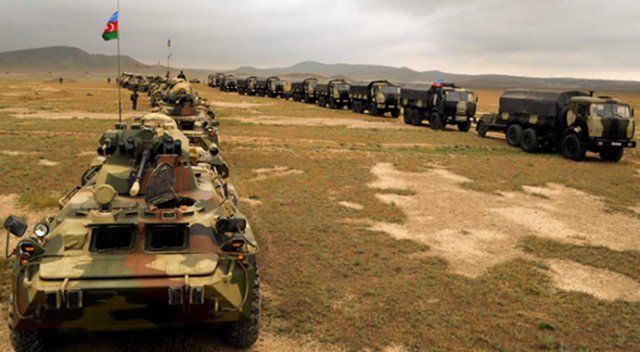 Azerbaycan ordusu cephe hattına takviye birlikler sevk ediyor