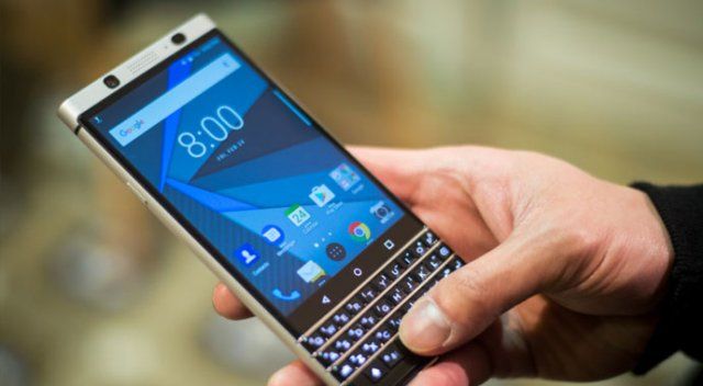 BlackBerry&#039;nin yeni Androidli akıllı telefonu tanıtıldı