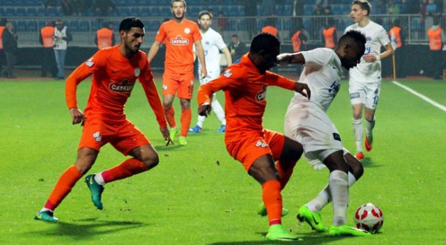 Kasımpaşa Rizespor maçında ilk yarı golsüz geçildi
