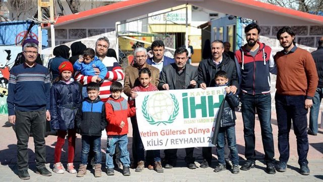 Kayseri&#039;den Kilis&#039;teki Suriyeli yetimlere yardım