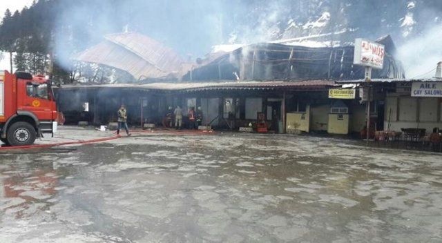 Trabzon&#039;da dinlenme tesisinde yangın çıktı