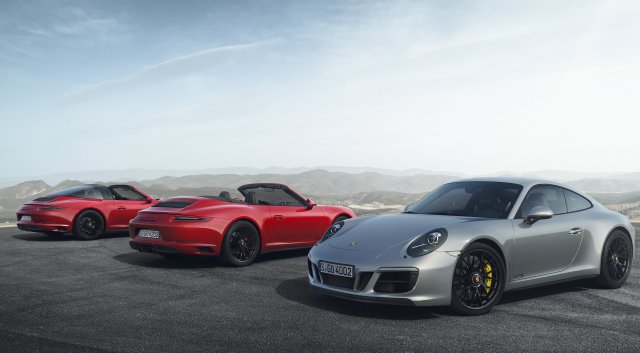 Yeni Porsche 911 GTS&#039;ler gün sayıyor...