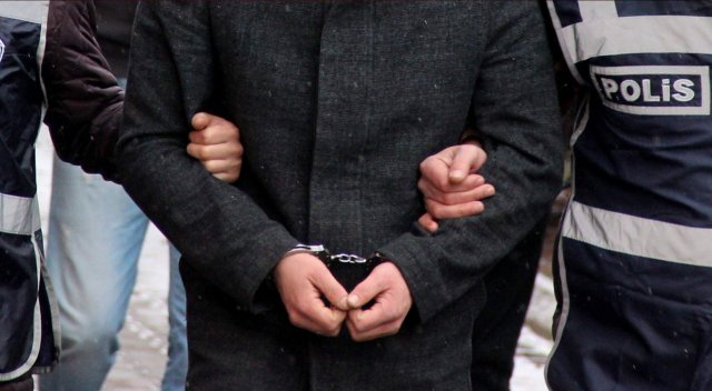 Antalya&#039;da 14 öğretmen tutuklandı