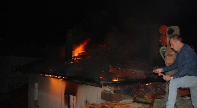 Burdur&#039;da ev yangını