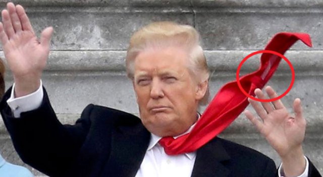Donald Trump Kravatını Neden Bantlıyor?
