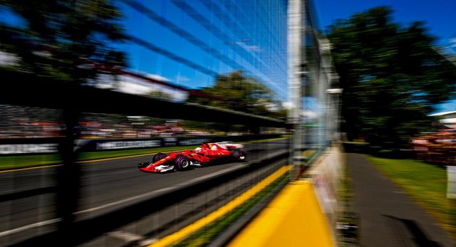 Ferrari 2017&#039;ye hızlı başladı